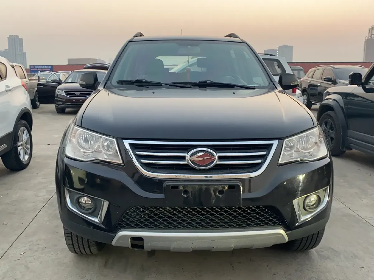 2012 Landwind X8 2.0T 122HP L4 5MT,autocango,china used car exporter,china ev exporter,chinese used car exporter,chinese used ev exporter