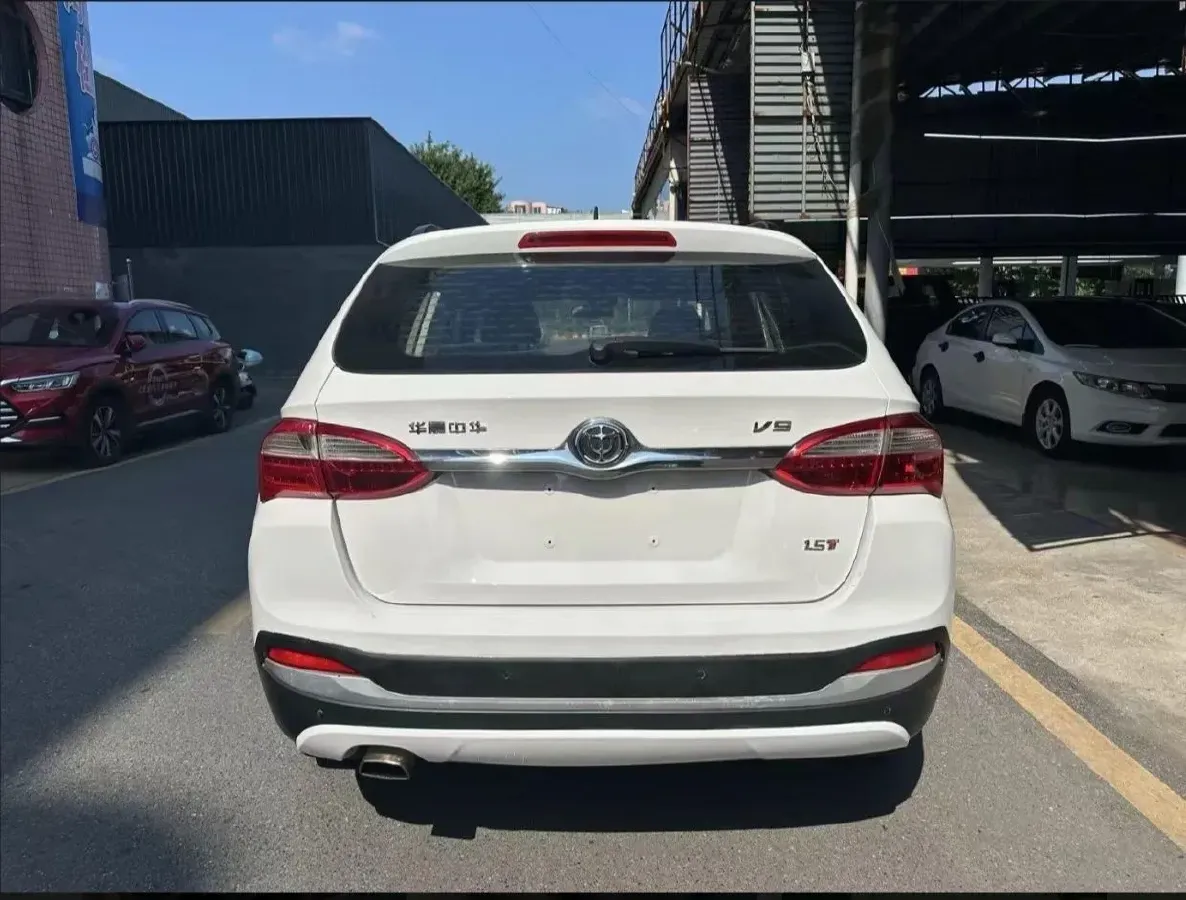 2014 Brilliance Auto V5 1.5T 150HP L4 5AT,autocango,china used car exporter,china ev exporter,chinese used car exporter,chinese used ev exporter