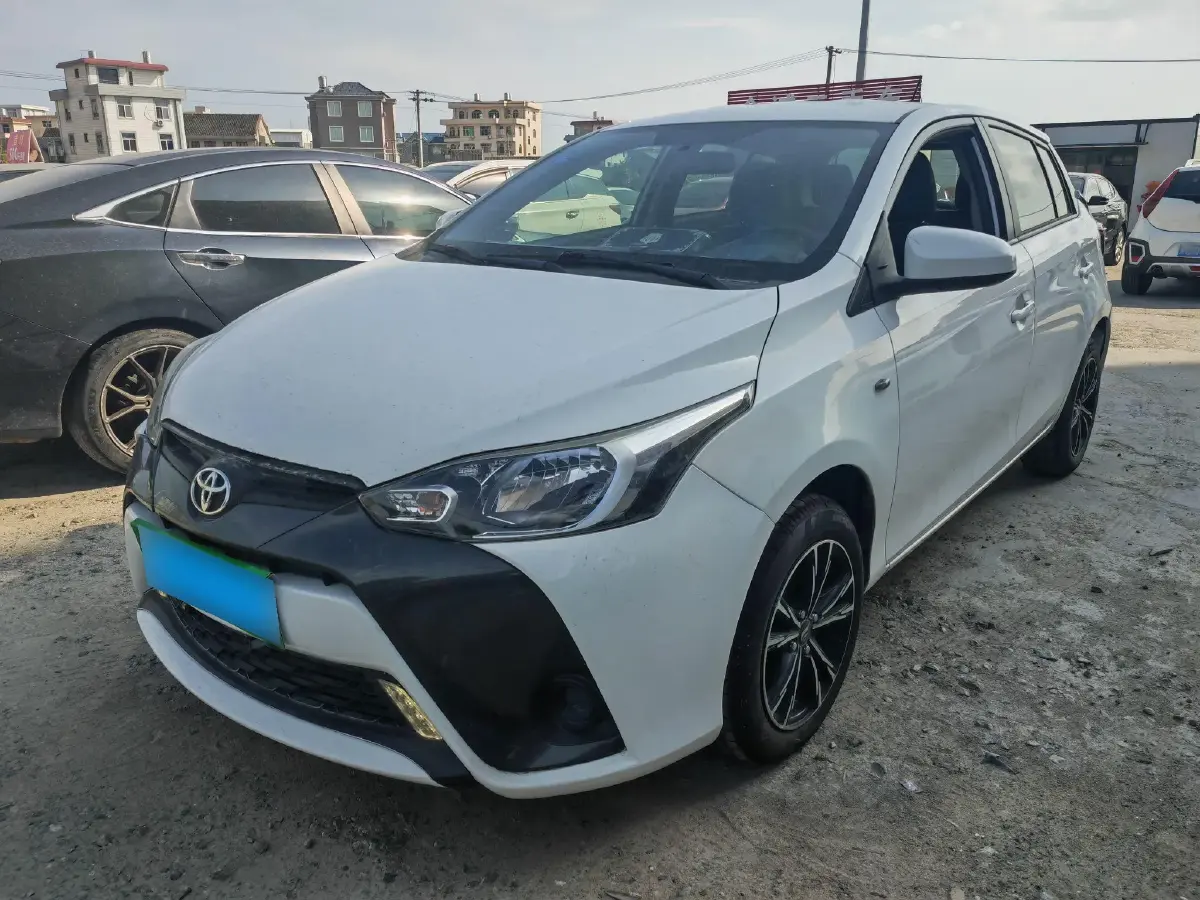 2016 Toyota Yaris L 1.5L 107HP L4 CVT