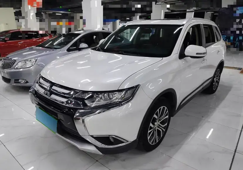 2018 Mitsubishi Outlander 2.0L 166HP L4 CVT