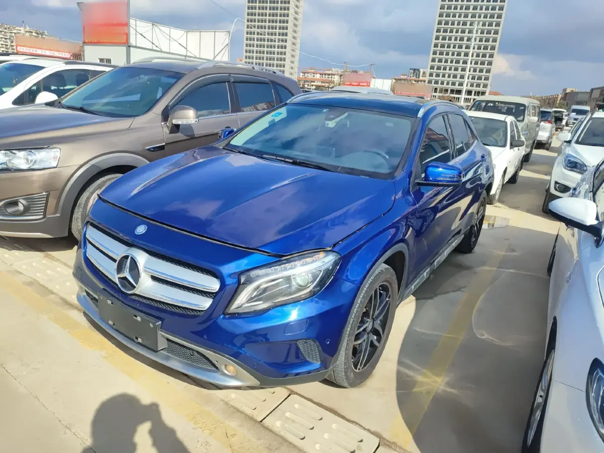 2016 Mercedes-Benz GLA Class 2.0T 184HP L4 7DCT