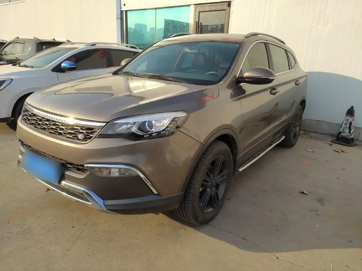 2017 Leopaard CS10 1.5T 150HP L4 5MT,autocango,china used car exporter,china ev exporter,chinese used car exporter,chinese used ev exporter