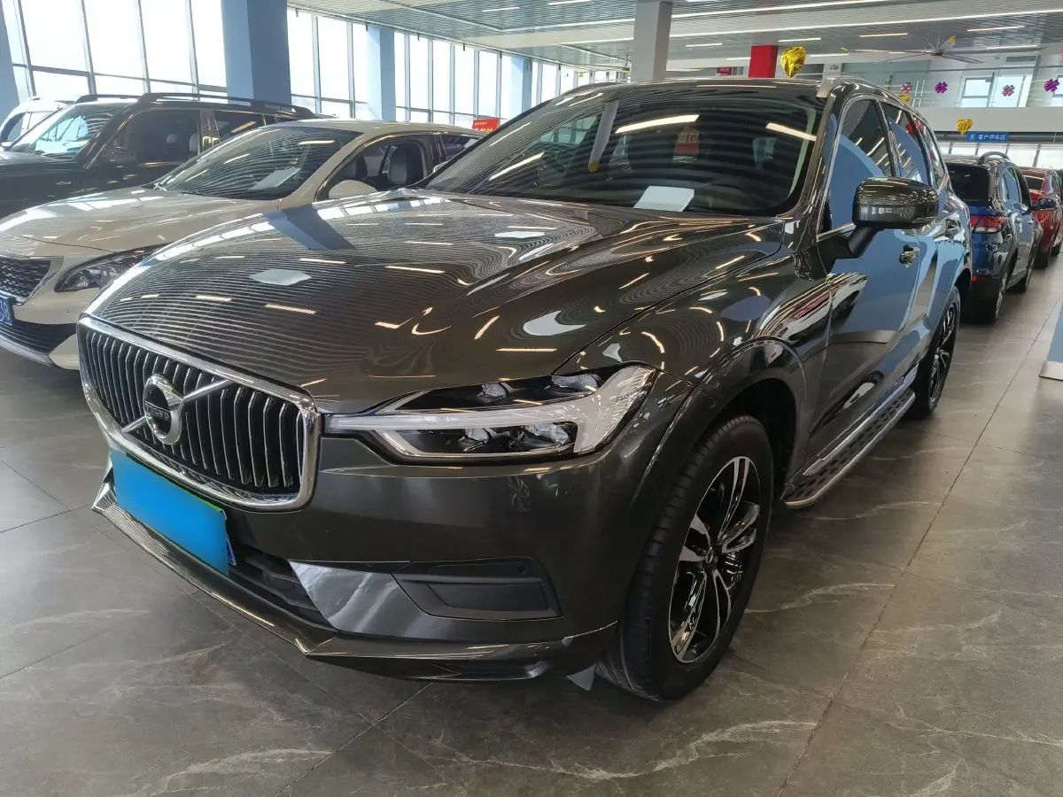 2019 Volvo XC60 2.0T 254HP L4 8AT
