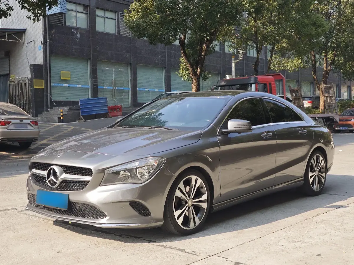 2018 Mercedes-Benz CLA Class 1.6T 156HP L4 7DCT