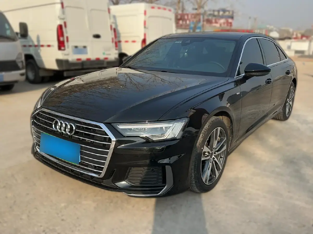 2022 Audi A6L 2.0T 190HP L4 7DCT