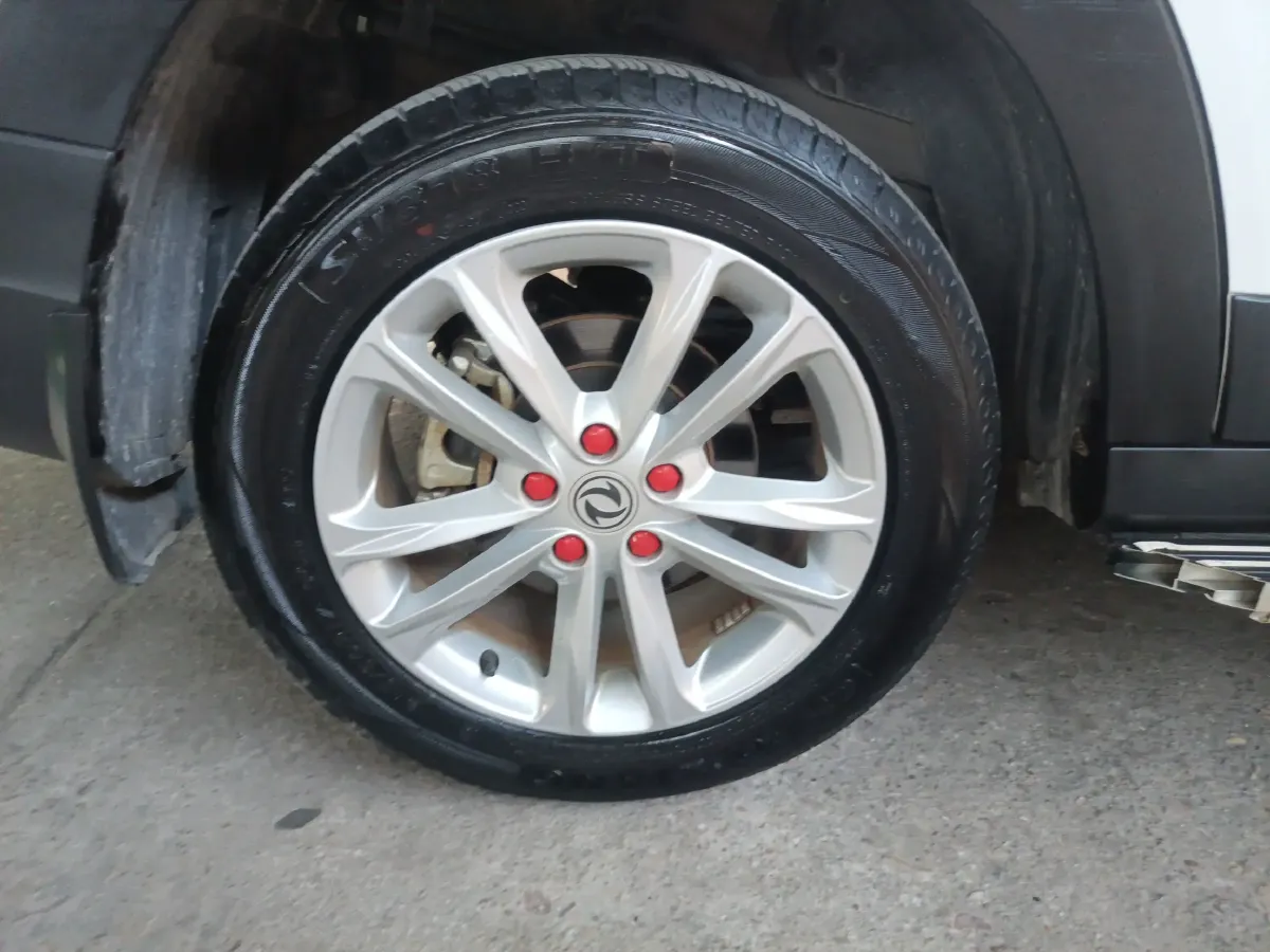 2019 DongFeng Fengon Fengon S560 1.8L 139HP L4 CVT,autocango,china used car exporter,china ev exporter,chinese used car exporter,chinese used ev exporter