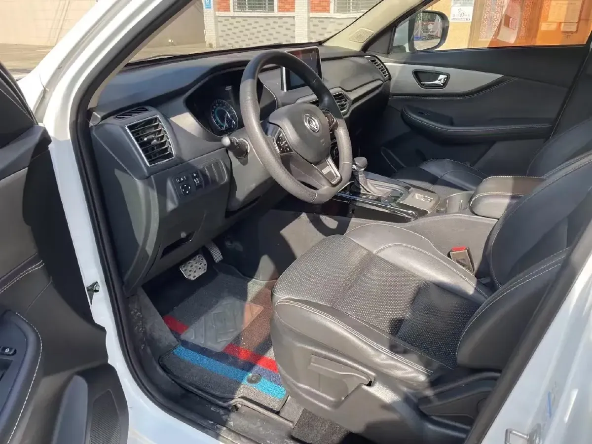 2019 DongFeng Fengon Fengon S560 1.8L 139HP L4 CVT,autocango,china used car exporter,china ev exporter,chinese used car exporter,chinese used ev exporter