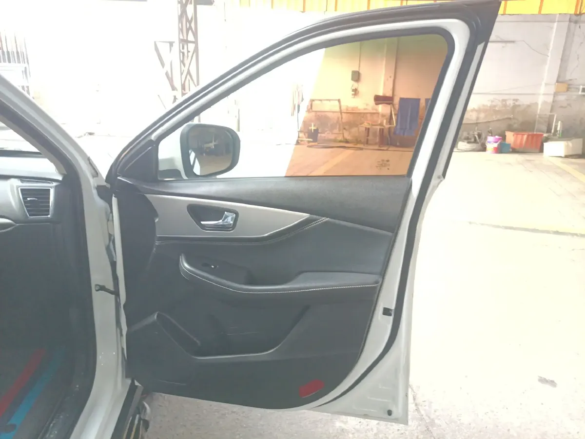 2019 DongFeng Fengon Fengon S560 1.8L 139HP L4 CVT,autocango,china used car exporter,china ev exporter,chinese used car exporter,chinese used ev exporter