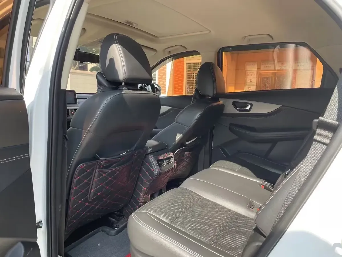 2019 DongFeng Fengon Fengon S560 1.8L 139HP L4 CVT,autocango,china used car exporter,china ev exporter,chinese used car exporter,chinese used ev exporter