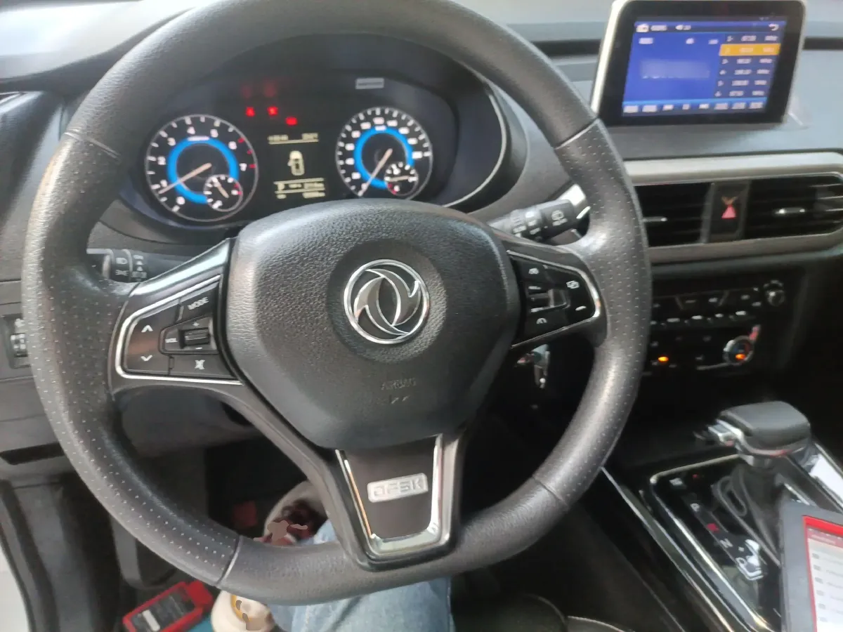 2019 DongFeng Fengon Fengon S560 1.8L 139HP L4 CVT,autocango,china used car exporter,china ev exporter,chinese used car exporter,chinese used ev exporter