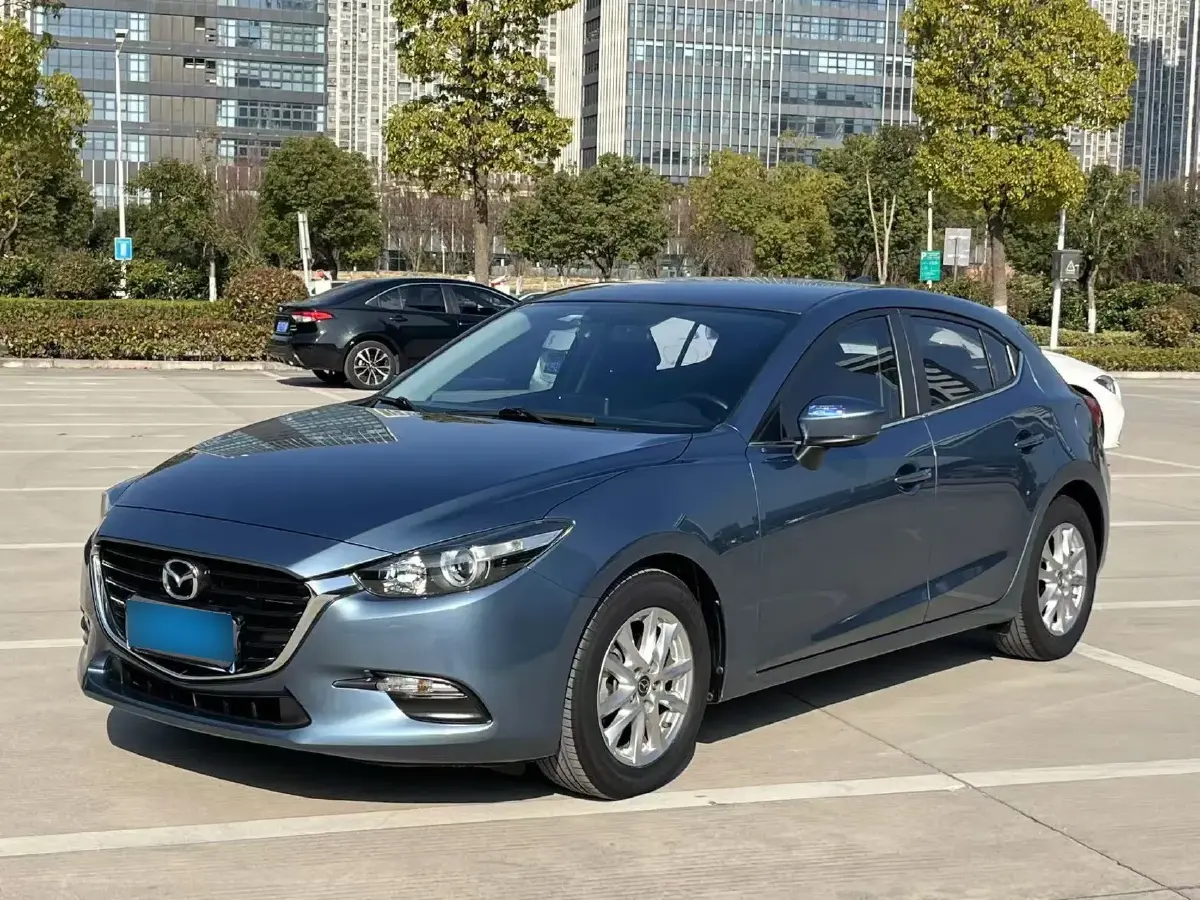 2017 Mazda 3 Axela 1.5L 117HP L4 6AT