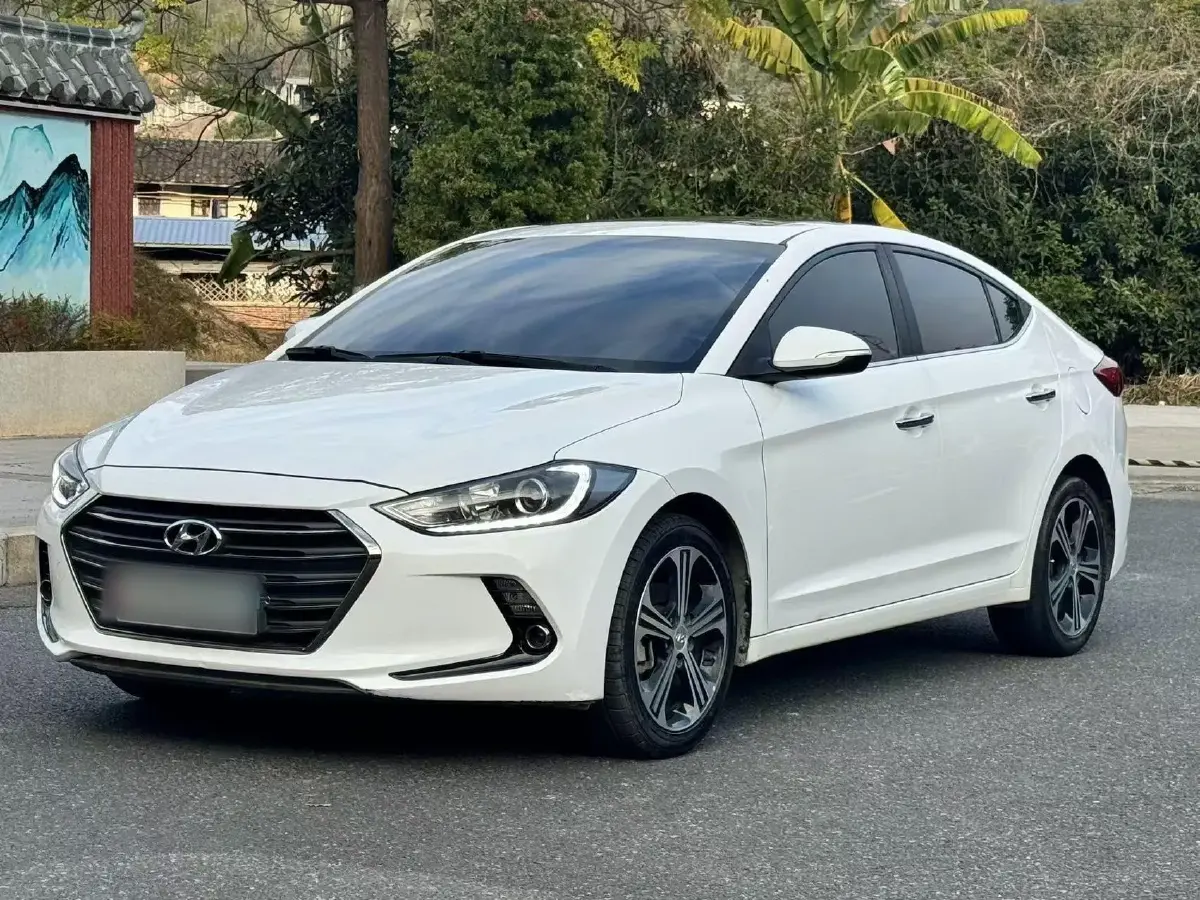2018 Hyundai Elantra 1.4T 130HP L4 7DCT