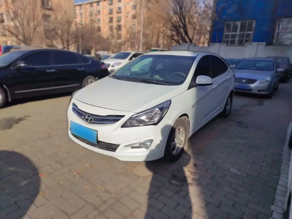 2014 Hyundai Reina 1.4L 107HP L4 4AT