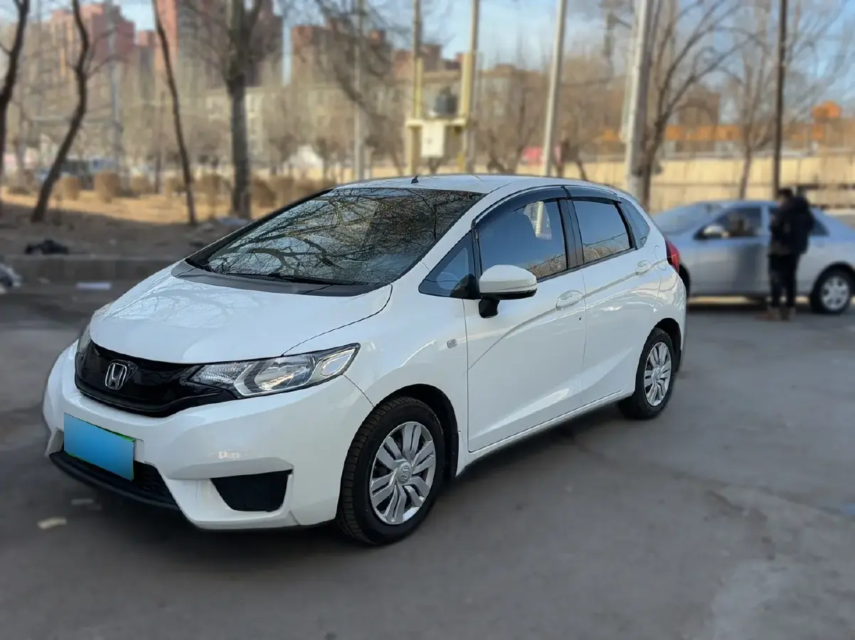 2014 Honda Fit 1.5L 131HP L4 CVT