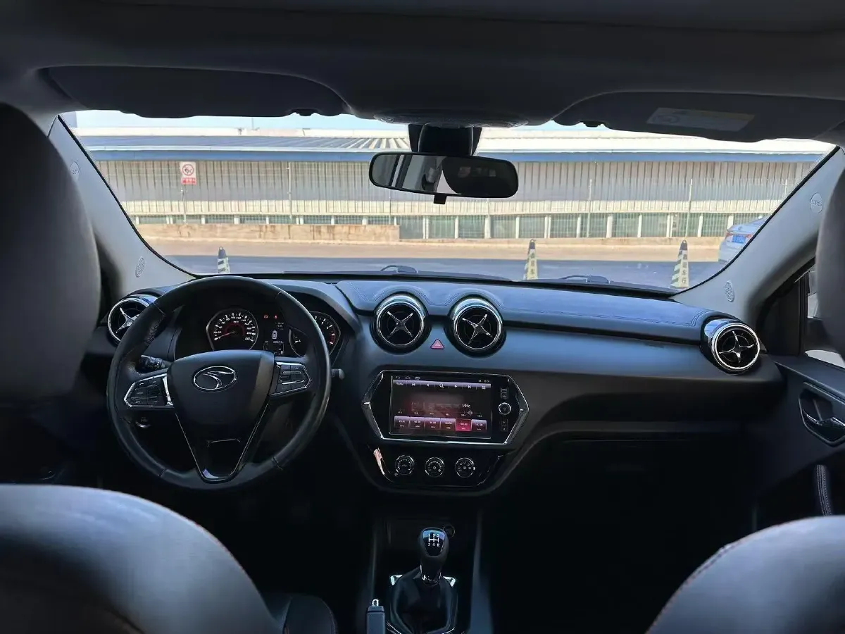 2016 Soueast DX3 1.5L 120HP L4 5MT,autocango,china used car exporter,china ev exporter,chinese used car exporter,chinese used ev exporter