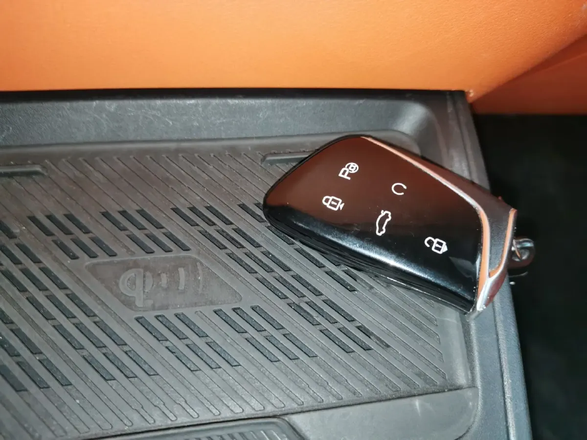 2024 DongFeng Aeolus L7 1.5T 154HP L4 4DHT PHEV 30.3KWH,autocango,china used car exporter,china ev exporter,chinese used car exporter,chinese used ev exporter