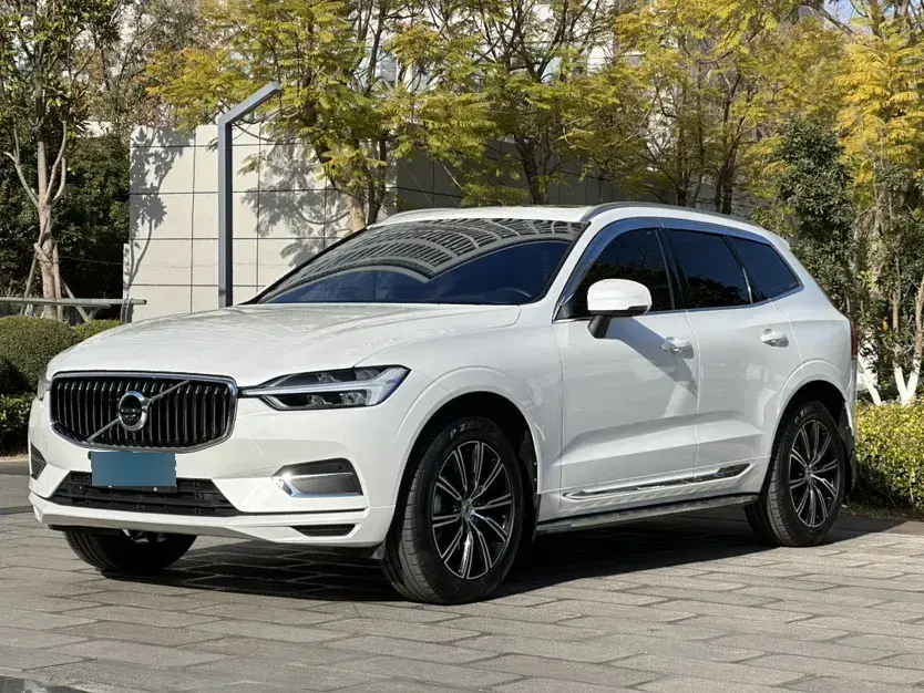 2021 Volvo XC60 2.0T 250HP L4 8AT