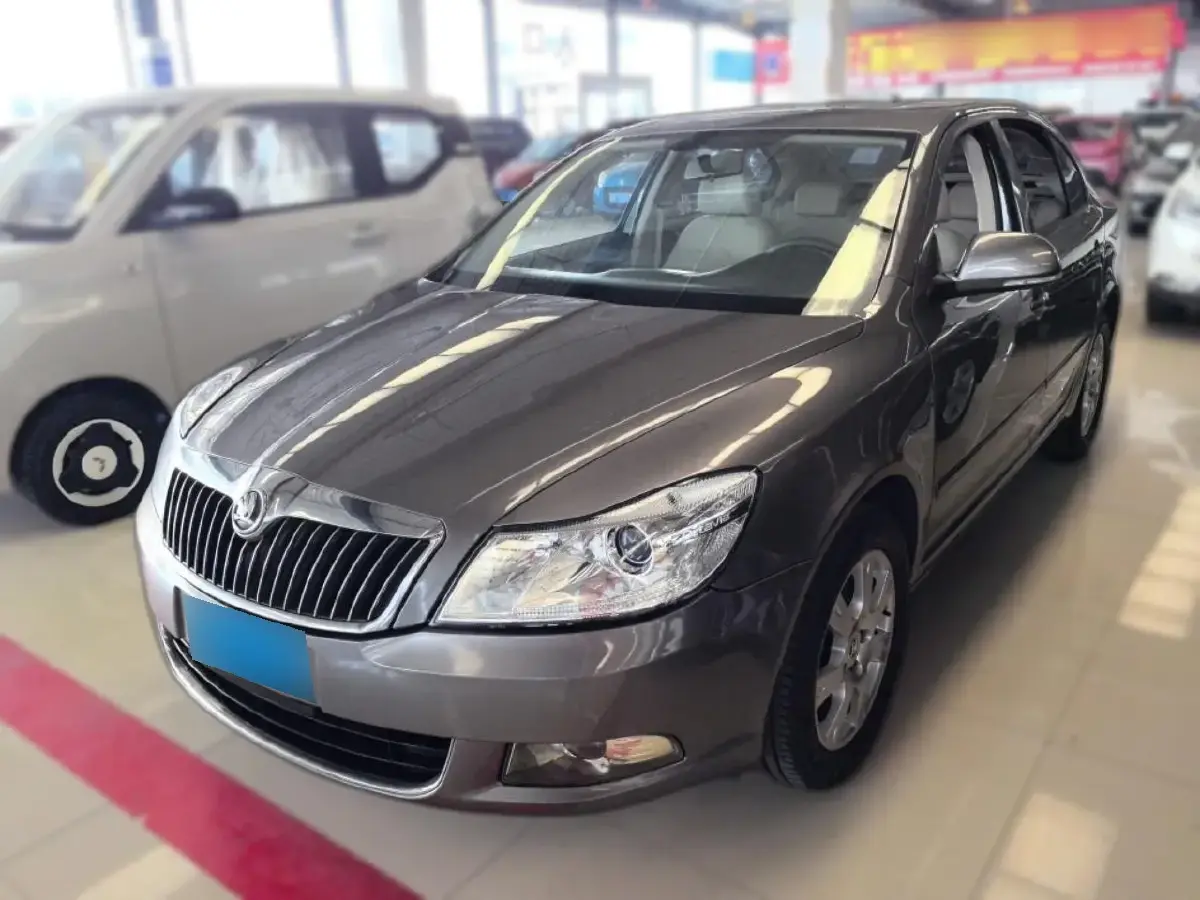 2015 Skoda Octavia 1.6L 105HP L4 5MT