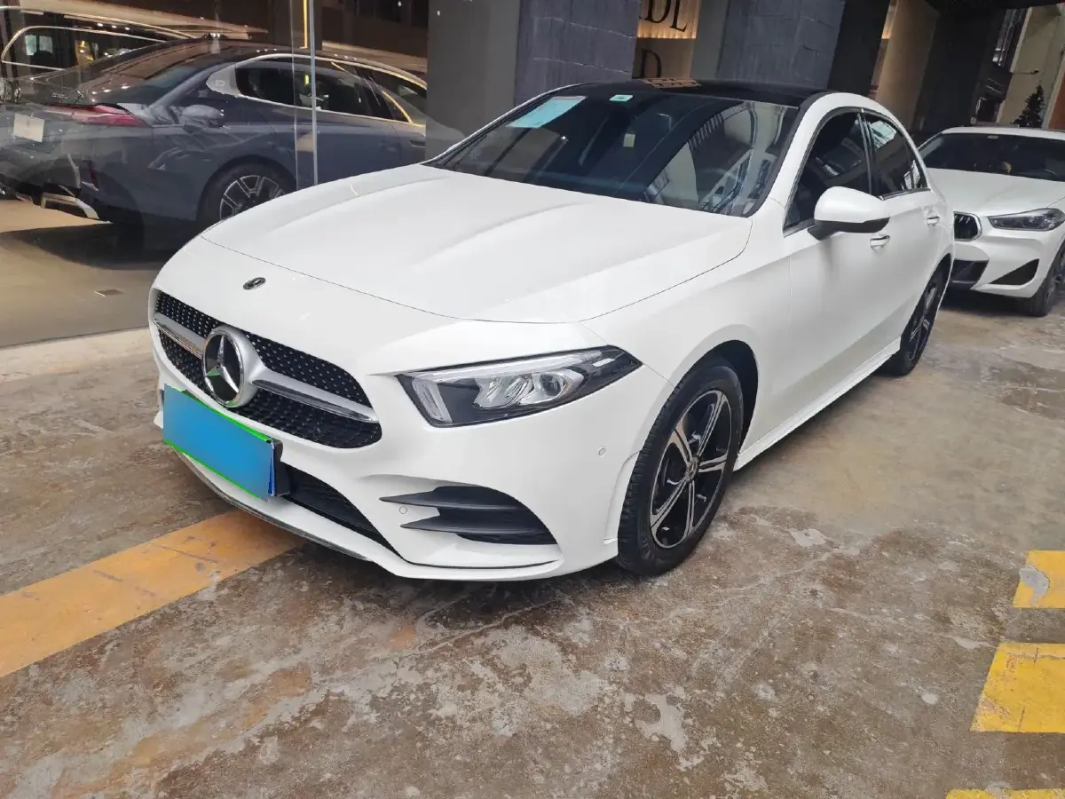 2022 Mercedes-Benz A Class 1.3T 163HP L4 7DCT