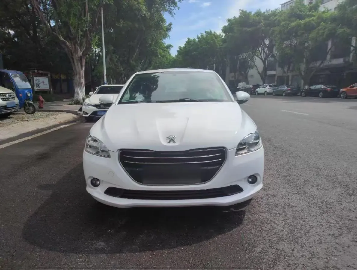 2014 Peugeot 301 1.6L 117HP L4 5MT,autocango,china used car exporter,china ev exporter,chinese used car exporter,chinese used ev exporter