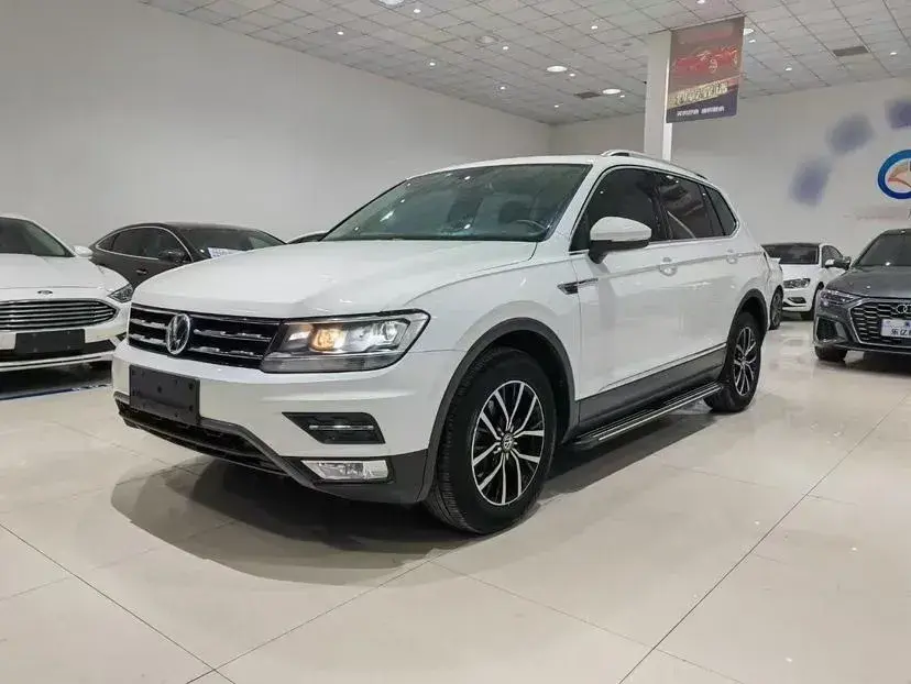 2017 Volkswagen Tiguan L 1.8T 180HP L4 7DCT