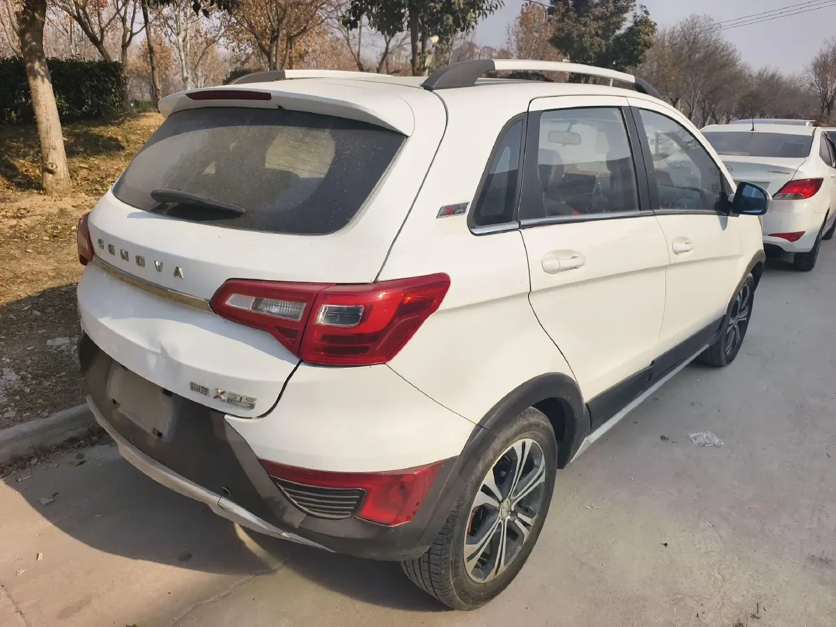 2015 BeiJing Auto Senova X25 1.5L 116HP L4 5MT,autocango,china used car exporter,china ev exporter,chinese used car exporter,chinese used ev exporter