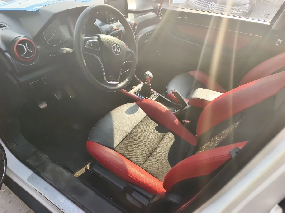 2015 BeiJing Auto Senova X25 1.5L 116HP L4 5MT,autocango,china used car exporter,china ev exporter,chinese used car exporter,chinese used ev exporter