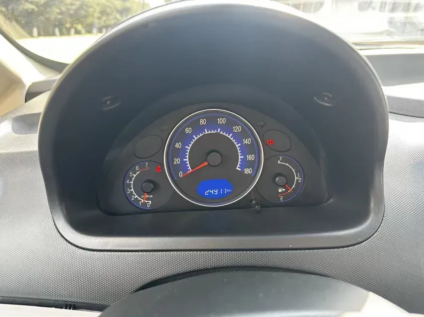 2012 ChangAn BenBen MINI 1.0L 69HP L4 5MT,autocango,china used car exporter,china ev exporter,chinese used car exporter,chinese used ev exporter