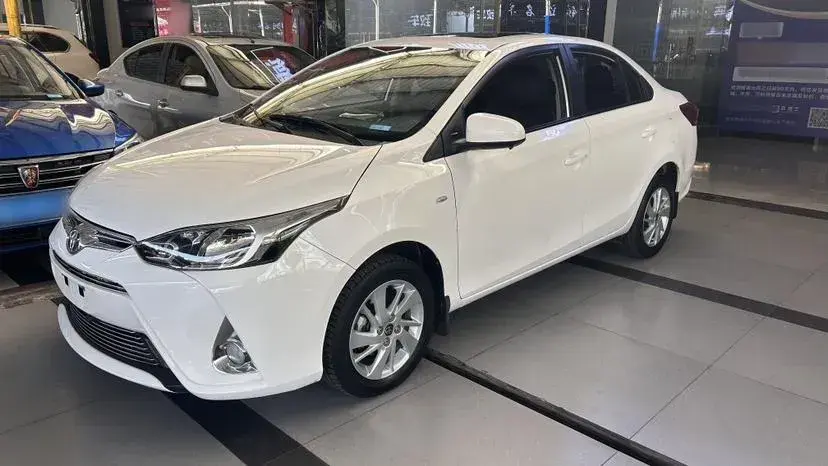 2017 Toyota Yaris L 1.5L 107HP L4 CVT