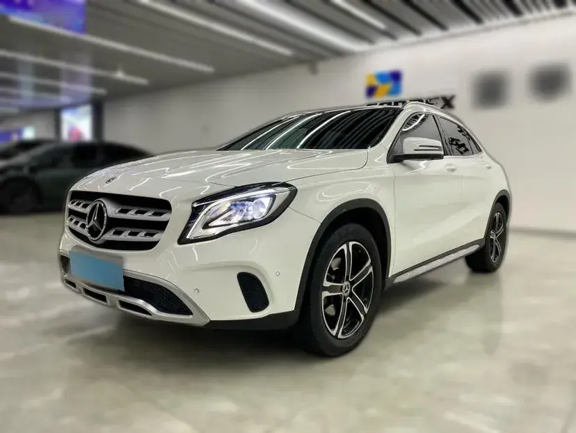 2018 Mercedes-Benz GLA Class 1.6T 156HP L4 7DCT