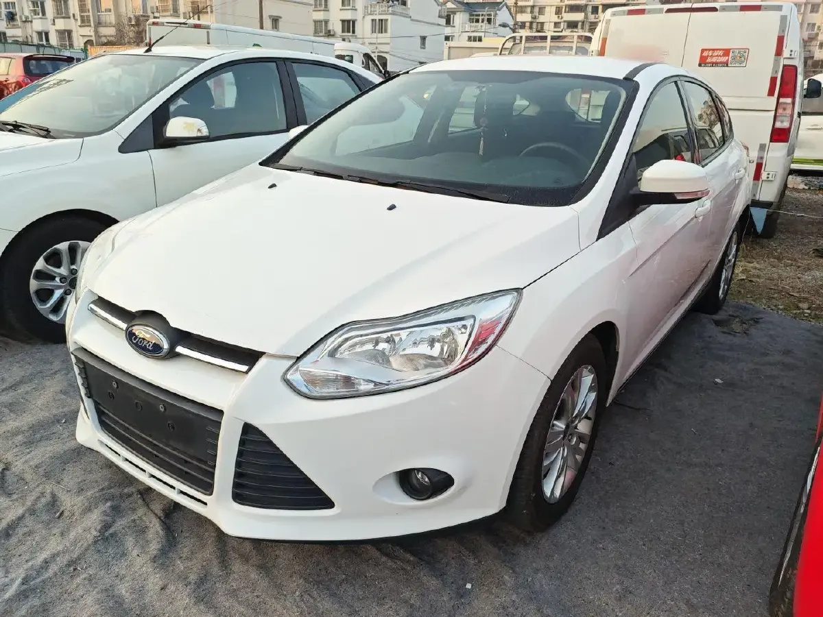 2012 Ford Focus 1.6L 125HP L4 6DCT