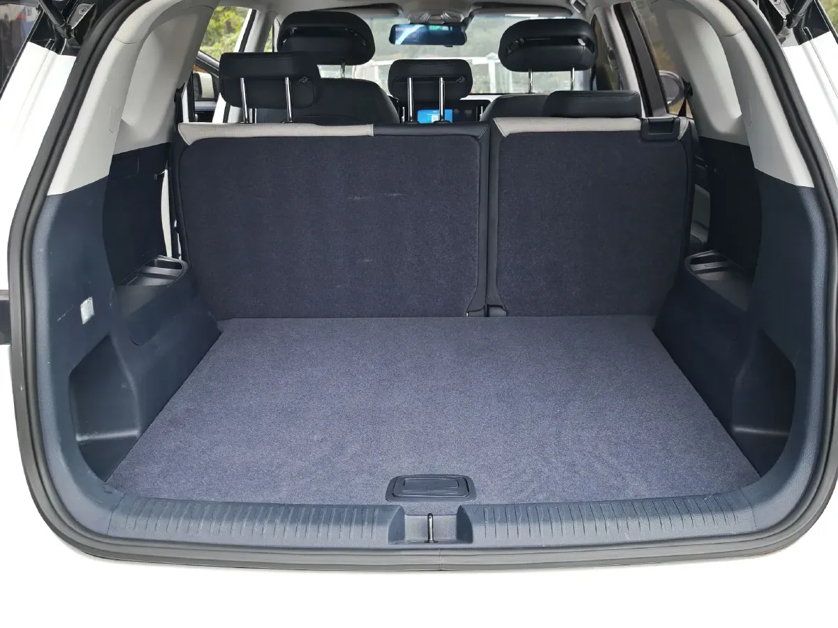 2019 BaoJun RM-5 1.5T 147HP L4 CVT,autocango,china used car exporter,china ev exporter,chinese used car exporter,chinese used ev exporter