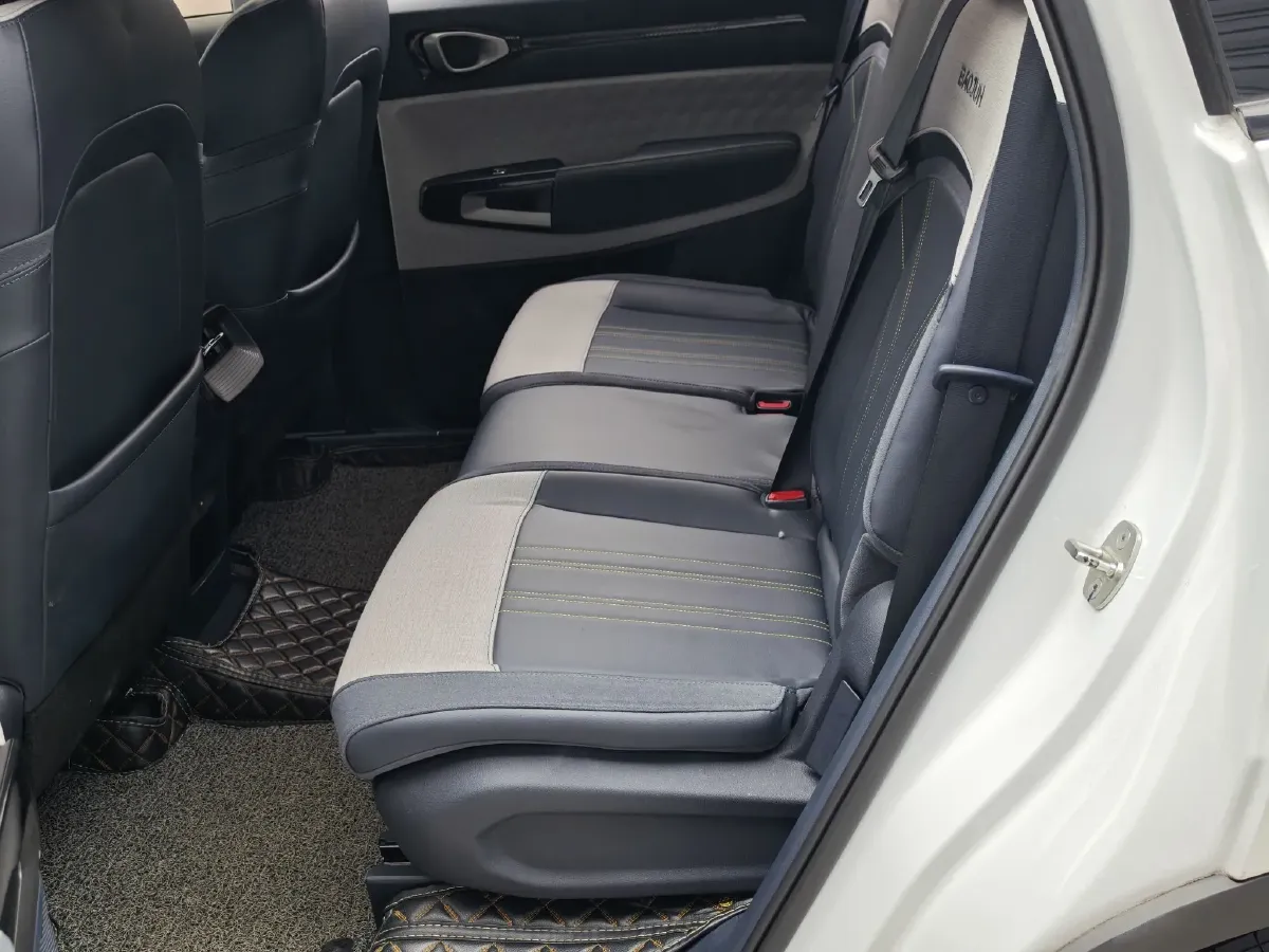 2019 BaoJun RM-5 1.5T 147HP L4 CVT,autocango,china used car exporter,china ev exporter,chinese used car exporter,chinese used ev exporter