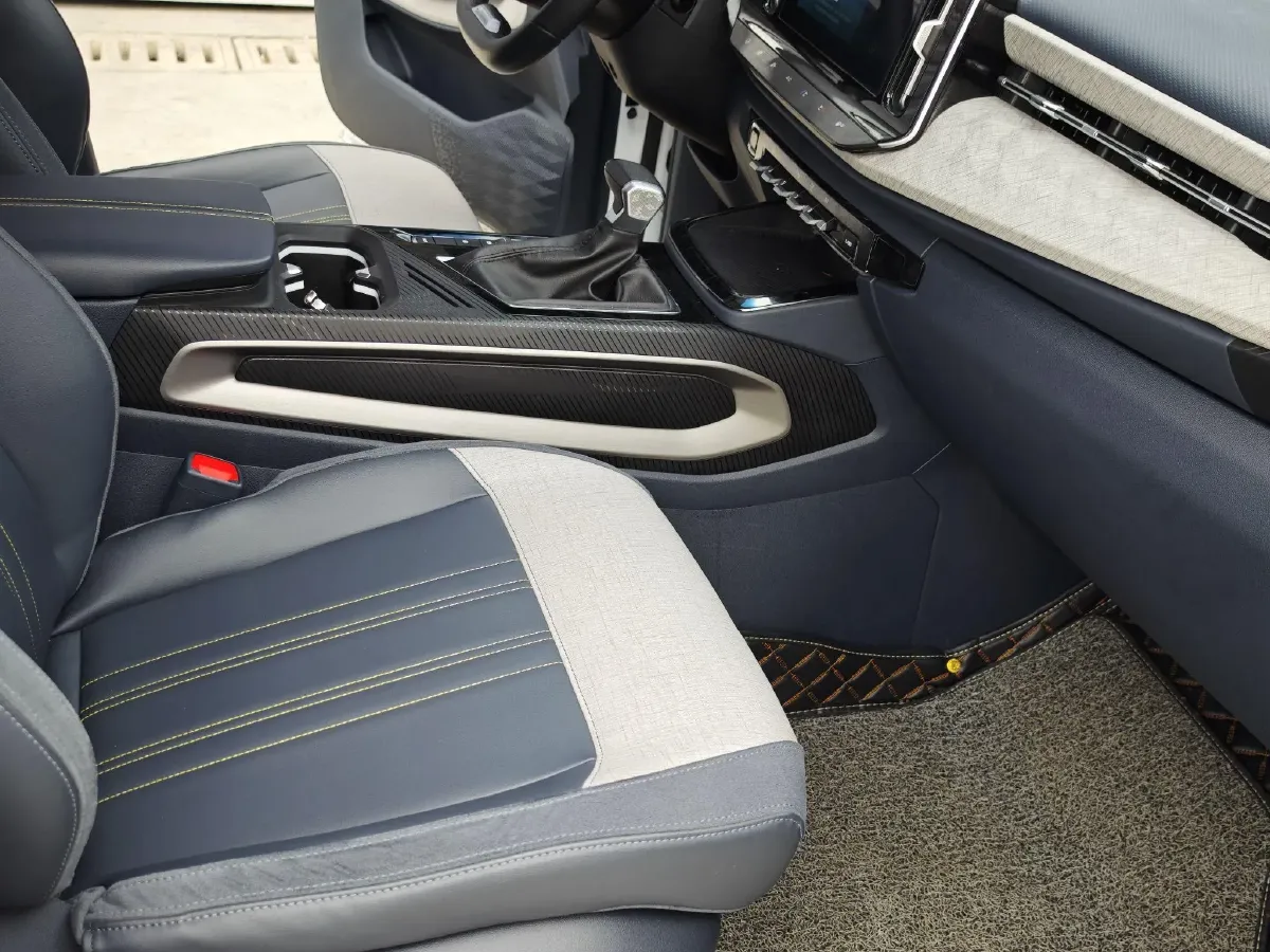 2019 BaoJun RM-5 1.5T 147HP L4 CVT,autocango,china used car exporter,china ev exporter,chinese used car exporter,chinese used ev exporter