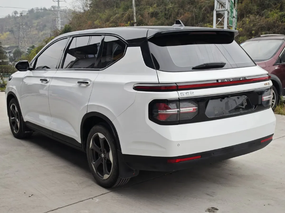 2019 BaoJun RM-5 1.5T 147HP L4 CVT,autocango,china used car exporter,china ev exporter,chinese used car exporter,chinese used ev exporter
