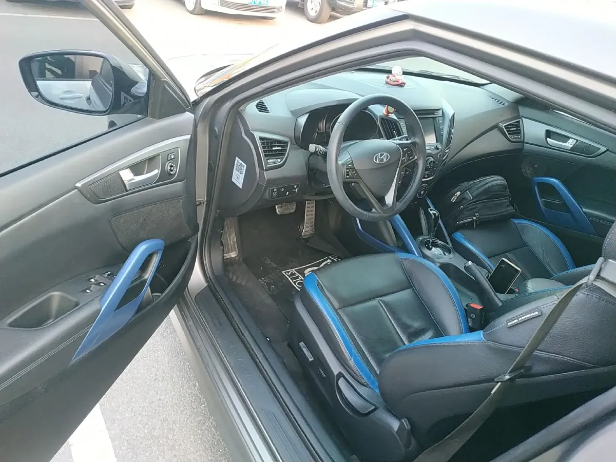 2012 Hyundai Veloster 1.6T 204HP L4 6AT,autocango,china used car exporter,china ev exporter,chinese used car exporter,chinese used ev exporter