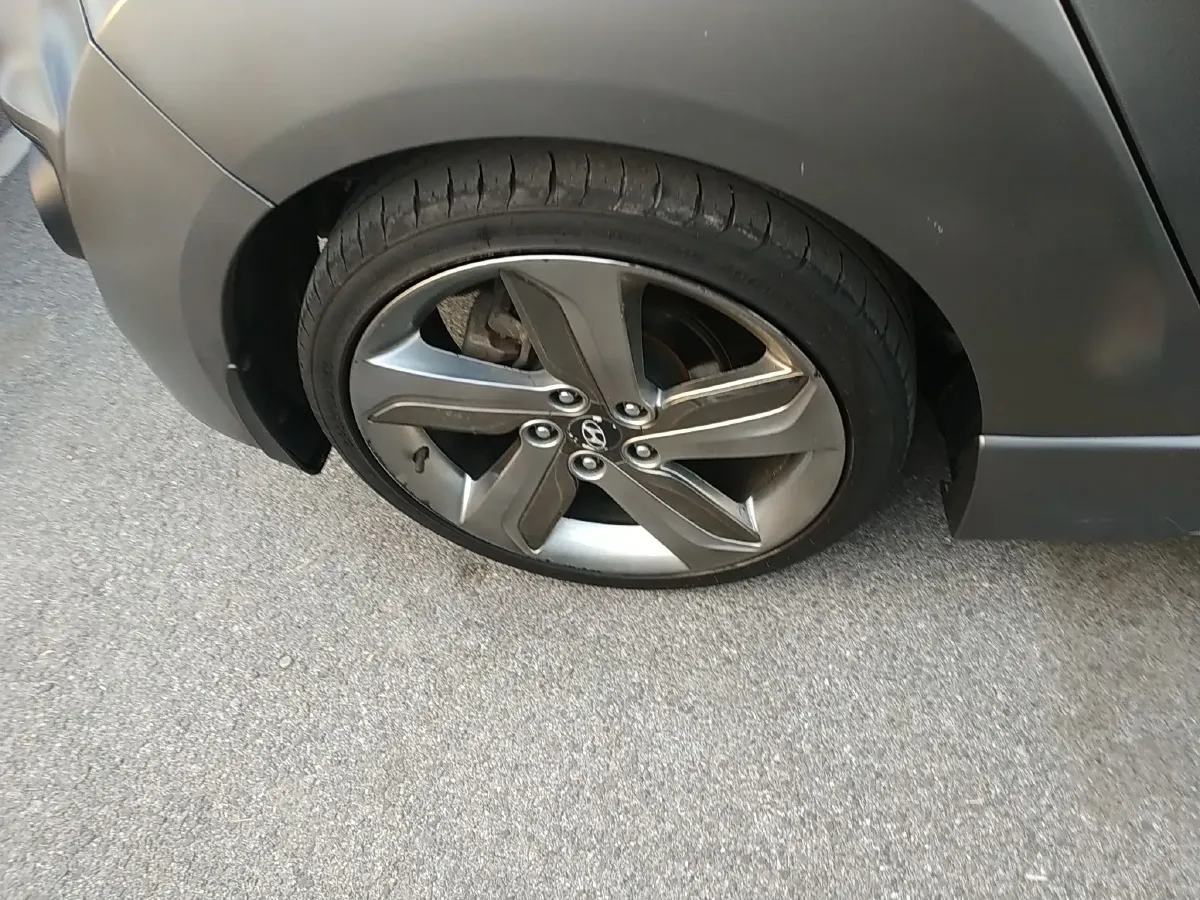 2012 Hyundai Veloster 1.6T 204HP L4 6AT,autocango,china used car exporter,china ev exporter,chinese used car exporter,chinese used ev exporter