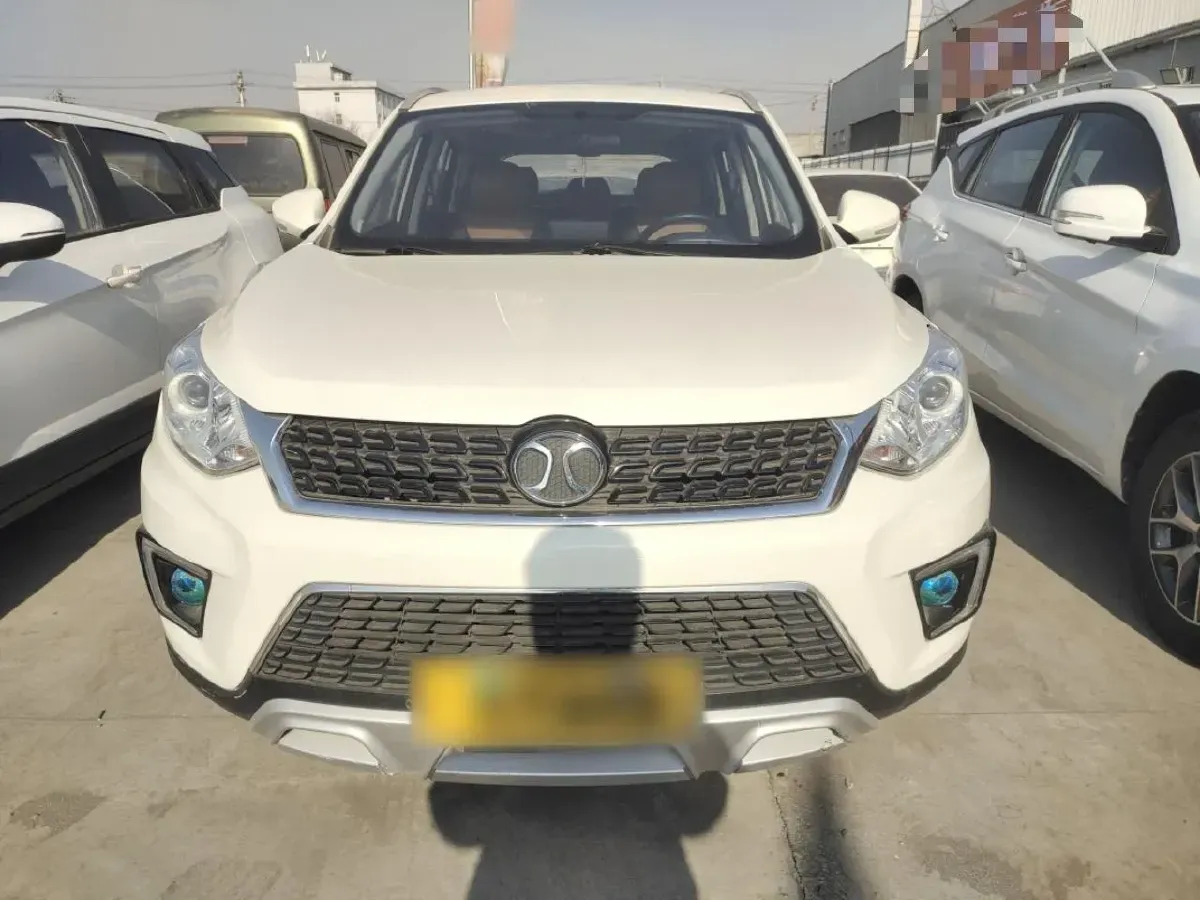 2016 BeiJing Auto Senova X35 1.5L 116HP L4 5MT,autocango,china used car exporter,china ev exporter,chinese used car exporter,chinese used ev exporter