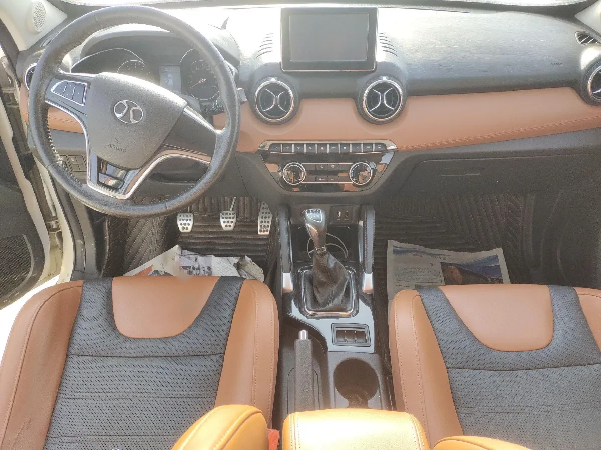 2016 BeiJing Auto Senova X35 1.5L 116HP L4 5MT,autocango,china used car exporter,china ev exporter,chinese used car exporter,chinese used ev exporter