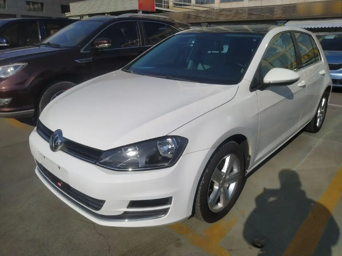 2014 Volkswagen Golf 1.4T 131HP L4 7DCT
