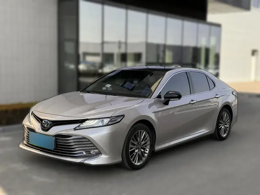 2018 Toyota Camry 2.5L 178HP L4 E-CVT Hybrid