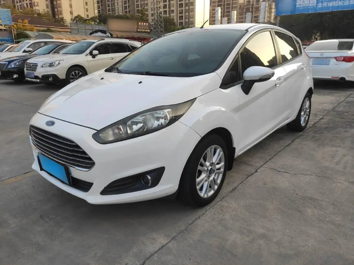 2013 Ford Fiesta 1.5L 110HP L4 6DCT