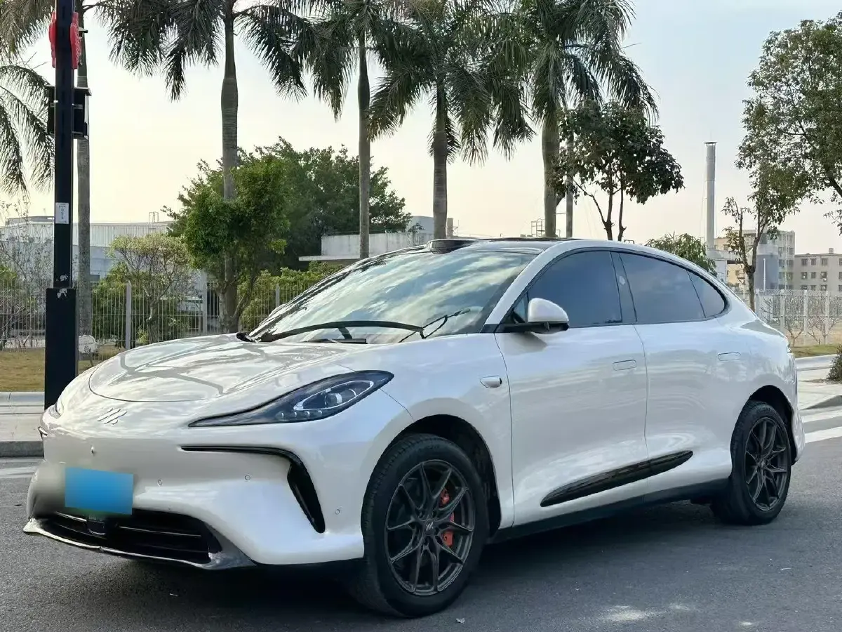 2023 IM LS6 BEV 71KWH