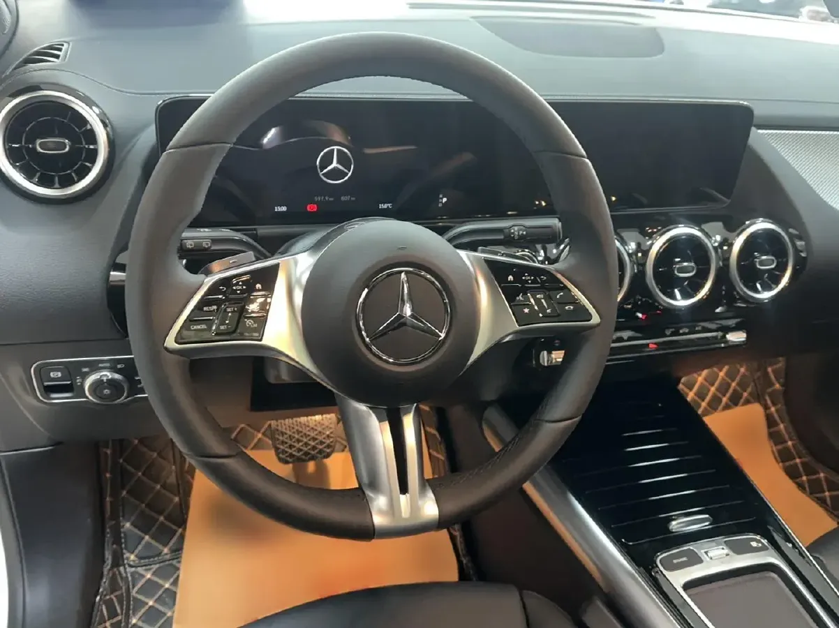 2024 Mercedes-Benz GLA Class 1.3T 163HP L4 7DCT,autocango,china used car exporter,china ev exporter,chinese used car exporter,chinese used ev exporter