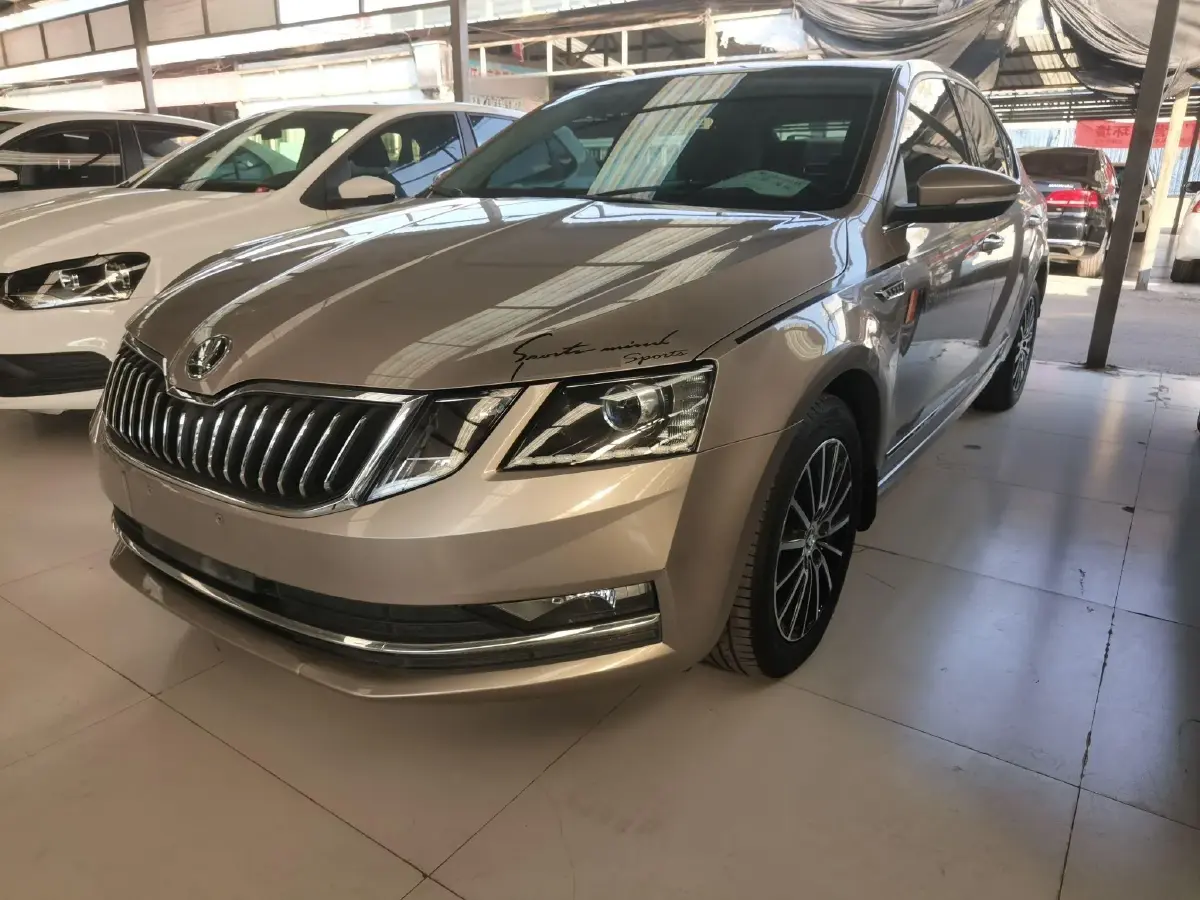 2019 Skoda Octavia 1.5L 113HP L4 6AT