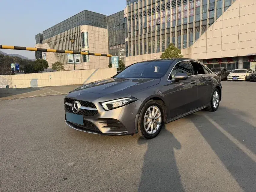 2021 Mercedes-Benz A Class 1.3T 163HP L4 7DCT