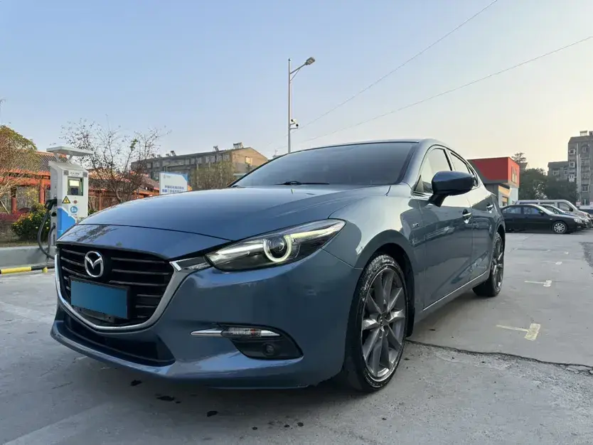 2017 Mazda 3 Axela 2.0L 158HP L4 6AT