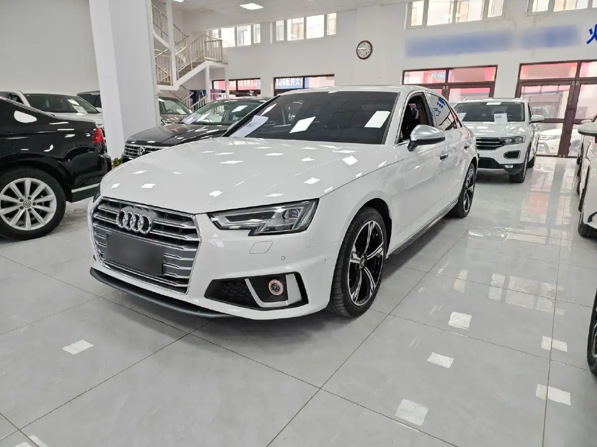 2019 Audi A4L 2.0T 190HP L4 7DCT