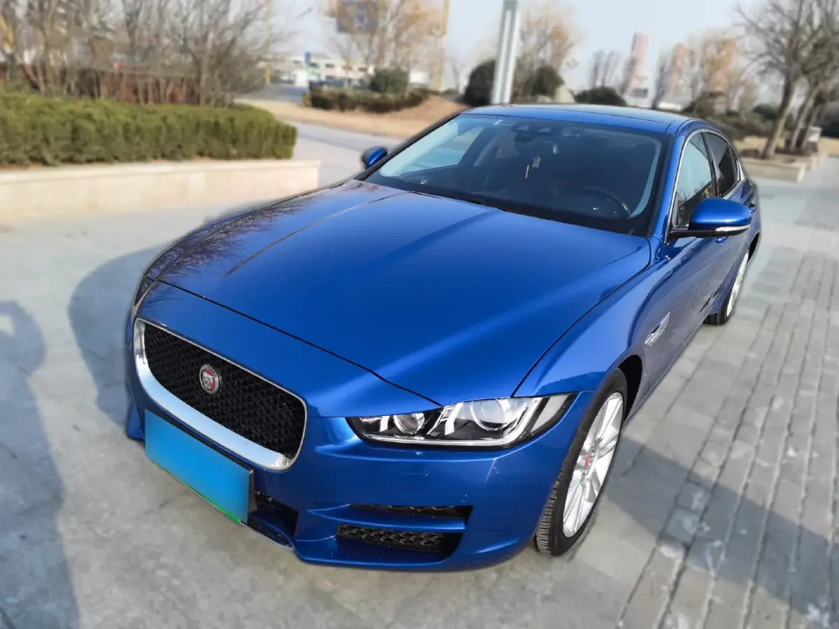 2019 Jaguar XEL 2.0T 200HP L4 8AT