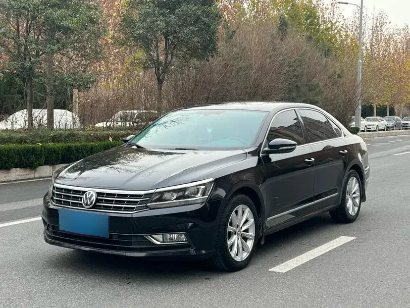 2017 Volkswagen Passat 1.8T 180HP L4 7DCT